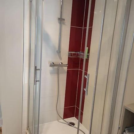 Charmant 2 Pieces A Aubenas 2Etoiles Apartment Bagian luar foto