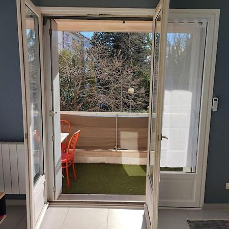 Charmant 2 Pieces A Aubenas 2Etoiles Apartment Bagian luar foto
