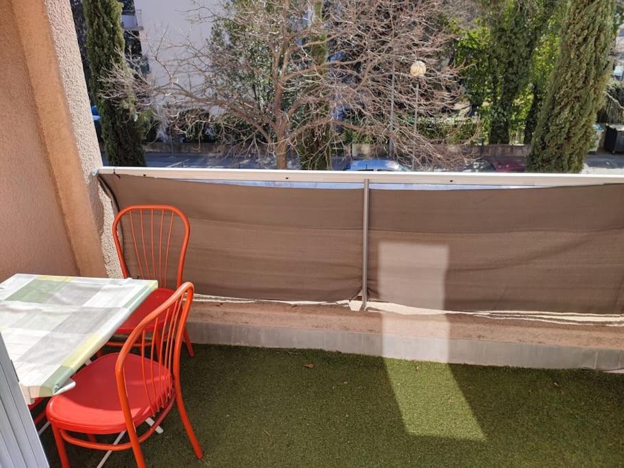 Charmant 2 Pieces A Aubenas 2Etoiles Apartment Bagian luar foto