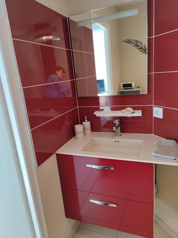 Charmant 2 Pieces A Aubenas 2Etoiles Apartment Bagian luar foto